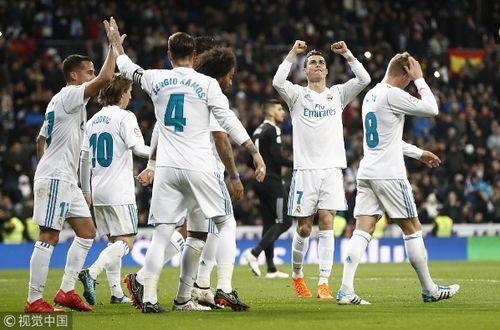 23-24赛季西甲第16轮：比利亚雷亚尔vs皇家社会,激战正酣，谁将笑到最后？”